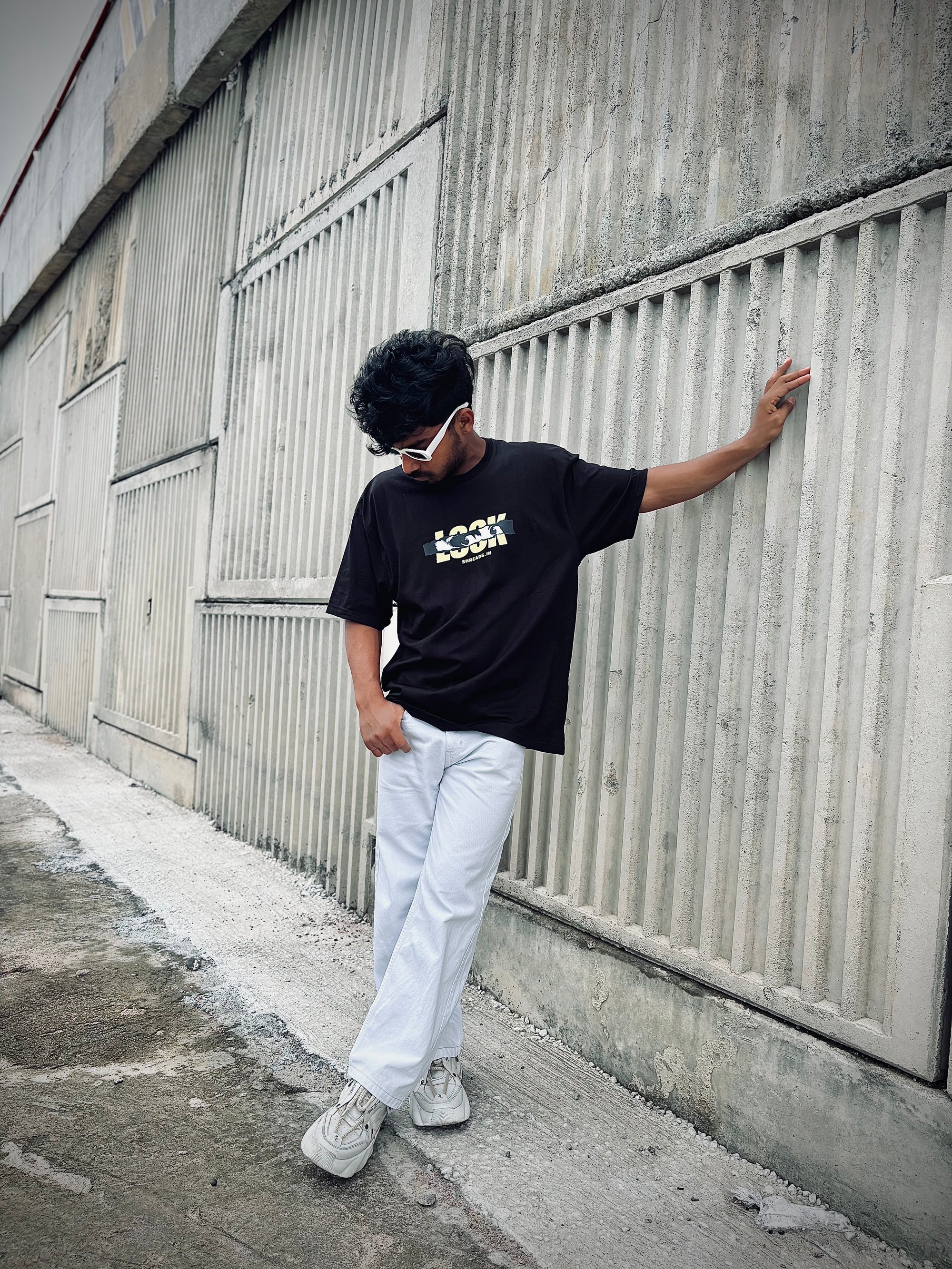 Monalisa Oversized Unisex Tee – Art Edition