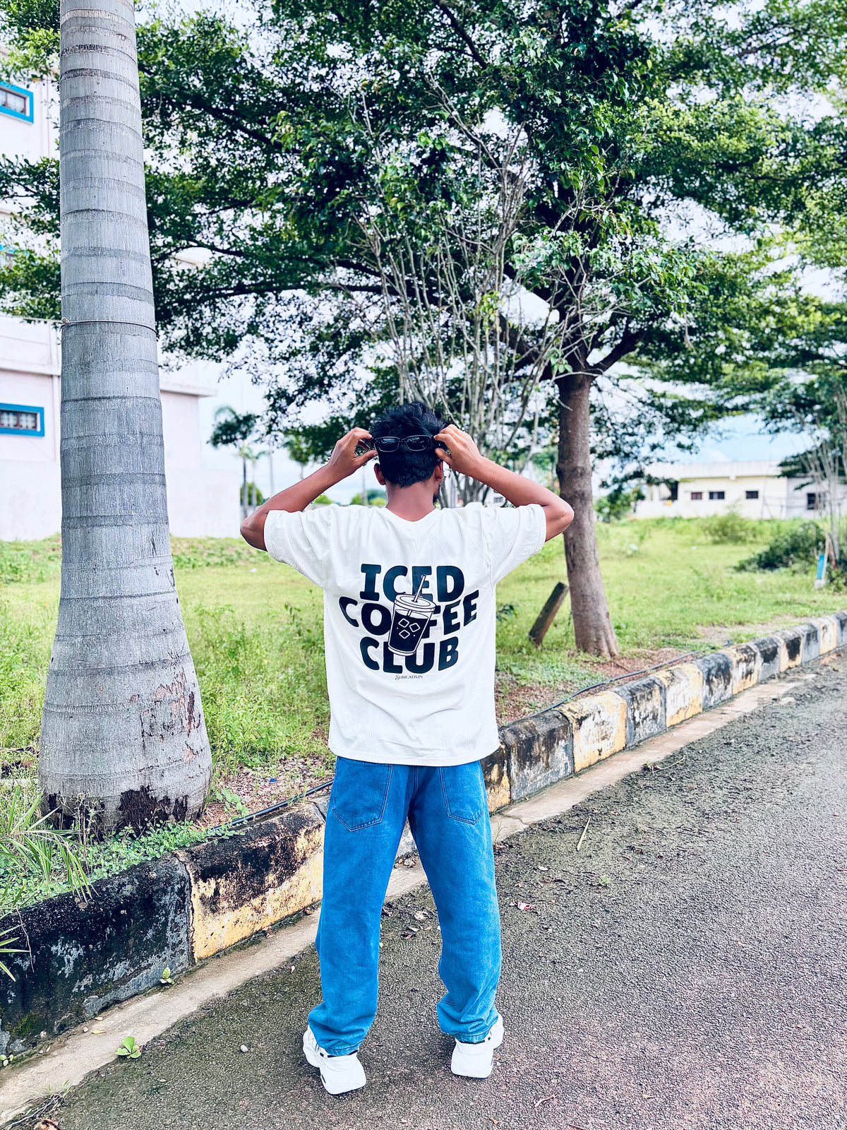 Iced Coffee Club Graphic T-Shirt Unisex – Chill Vibes Edition